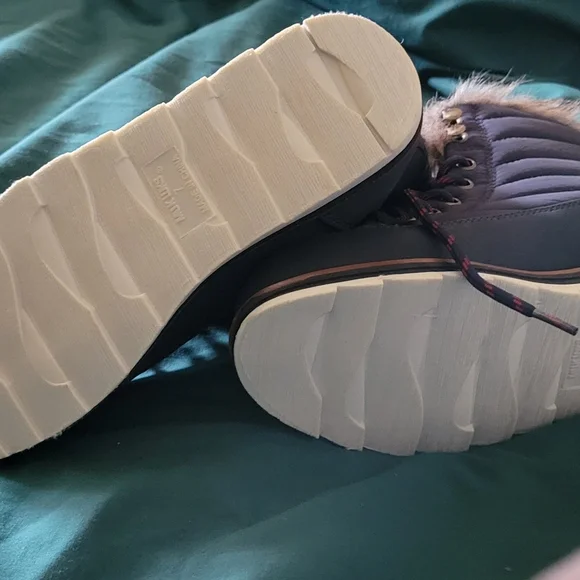 NEW - Muk Luks - Picture 3 of 3